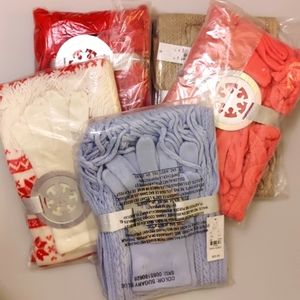 NWT - NY & Co. Set of 5, Scarves and Gloves